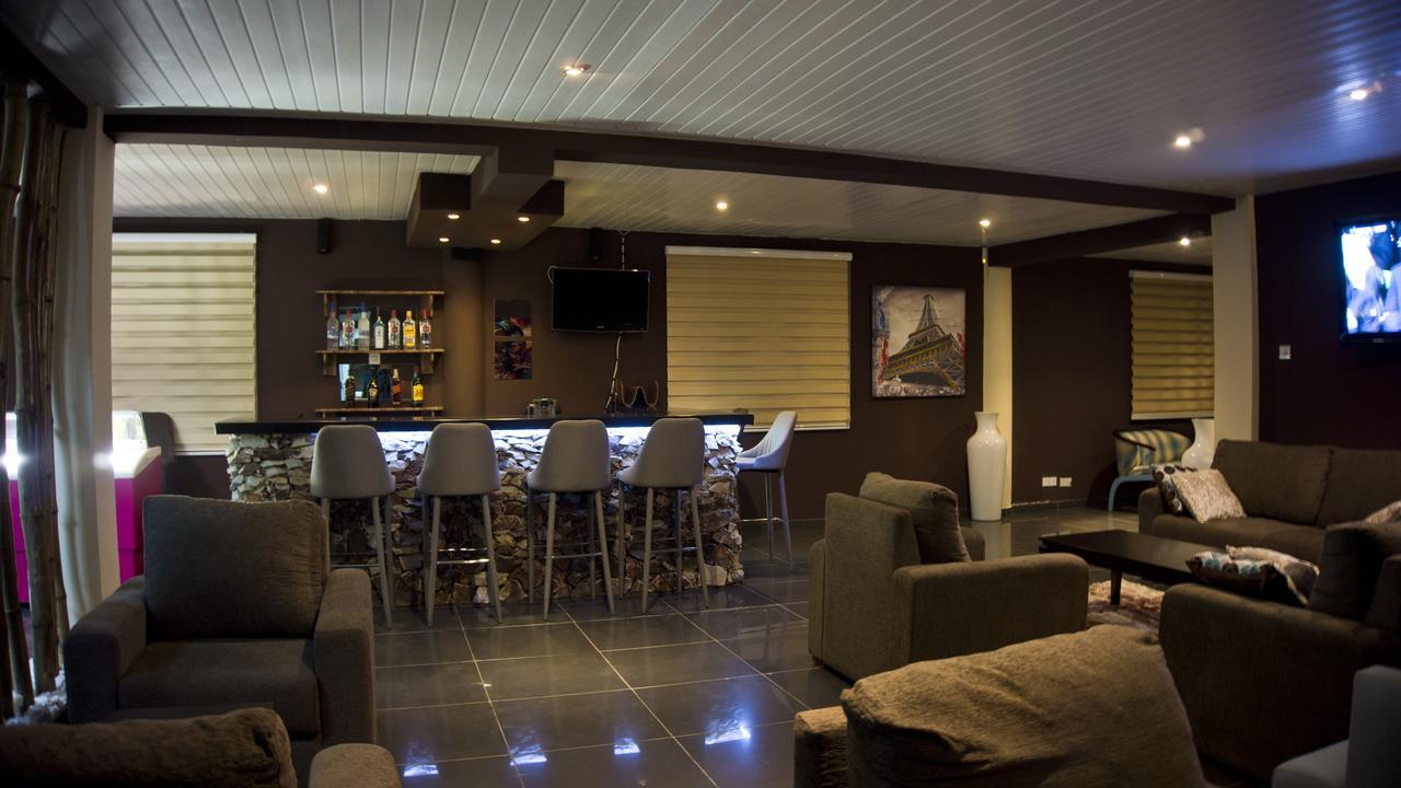 M Suites Hotel Accra Exterior photo