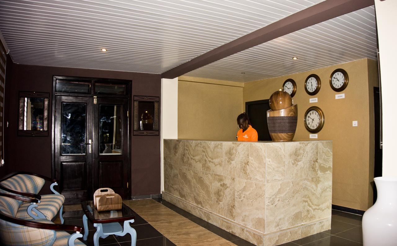 M Suites Hotel Accra Exterior photo