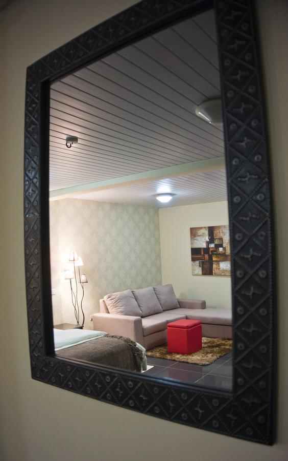 M Suites Hotel Accra Exterior photo