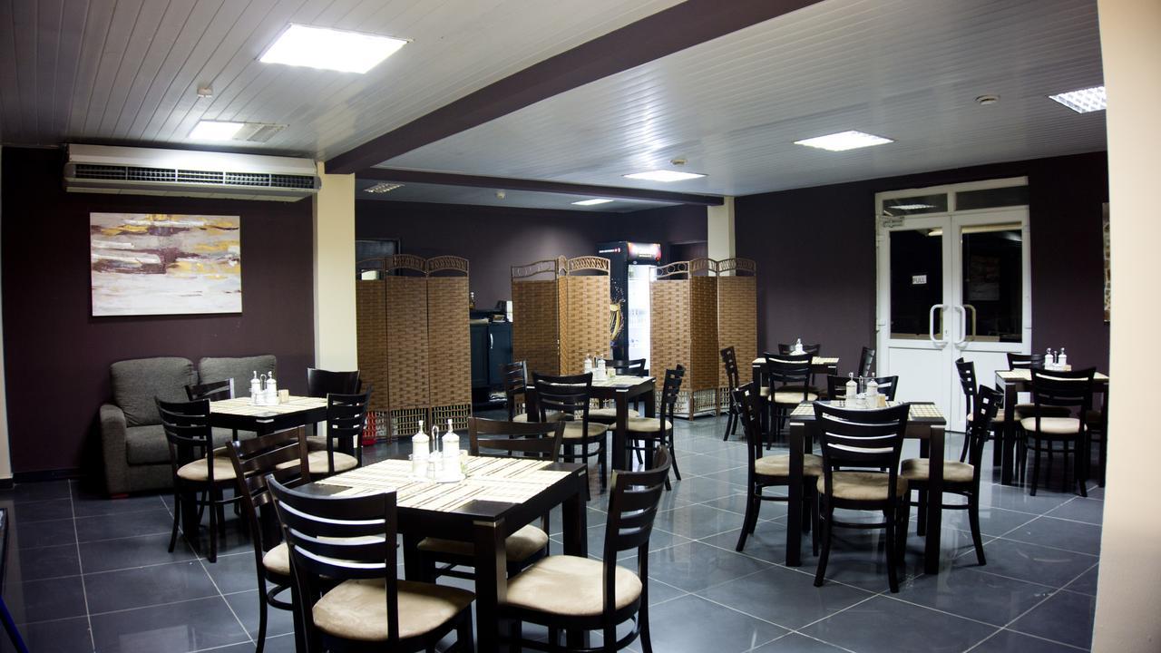 M Suites Hotel Accra Exterior photo