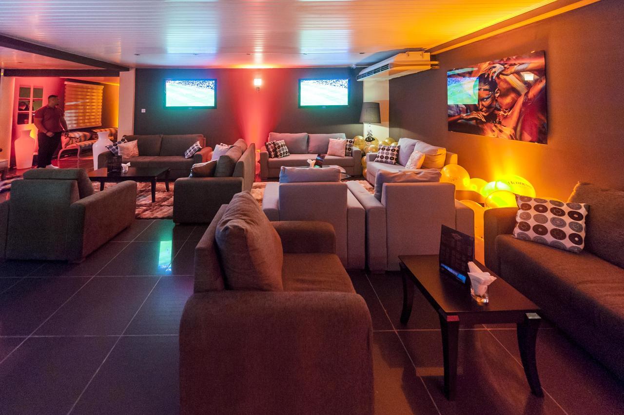 M Suites Hotel Accra Exterior photo