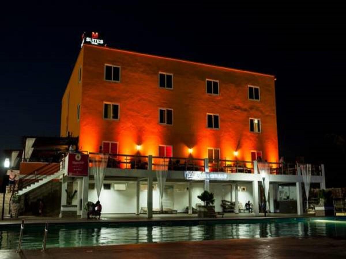 M Suites Hotel Accra Exterior photo